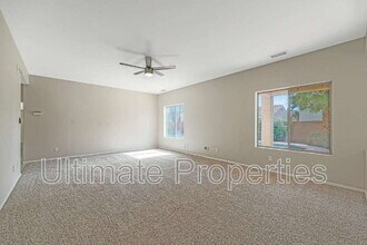 5267 W Angela Dr in Glendale, AZ - Building Photo - Building Photo
