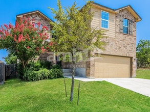11703 Clamoun Cir in San Antonio, TX - Foto de edificio - Building Photo