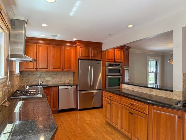 80 Glen Ave in Newton, MA - Building Photo - Building Photo