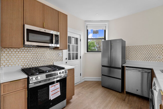 4636 N Hamilton Ave, Unit 38