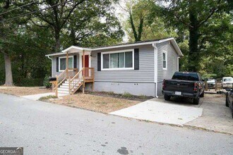 284 Barfield Ave SW in Atlanta, GA - Building Photo - Building Photo
