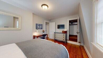 16 Linder Terrace in Newton, MA - Building Photo - Building Photo