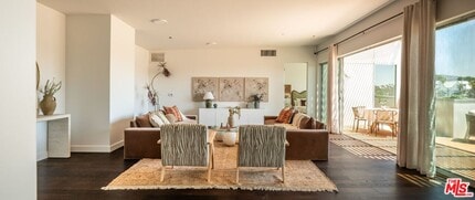 855 Croft Ave in Los Angeles, CA - Building Photo - Building Photo