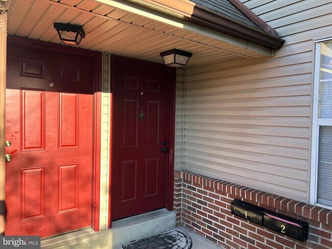 property at 83 W Laurel Ave