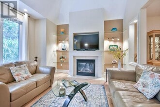 5 Invermara Ct in Orillia, ON - Building Photo - Building Photo