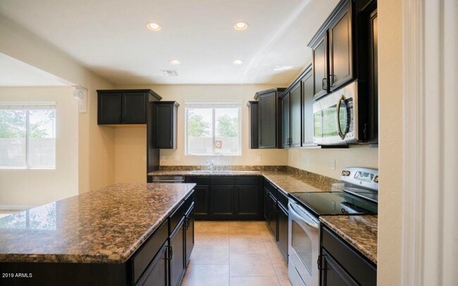 16633 N 183rd Dr in Surprise, AZ - Building Photo - Building Photo