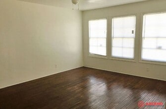 3125 Truxtun Ave in Bakersfield, CA - Building Photo - Building Photo