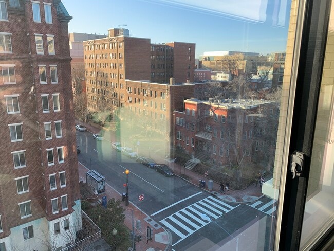 2030 F St NW, Unit 802