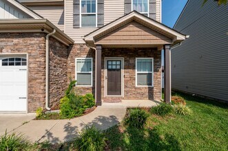 3754 Willow Creek Rd in Nashville, TN - Building Photo - Building Photo