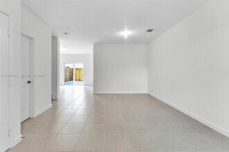 11925 NW 46th St in Coral Springs, FL - Building Photo - Building Photo