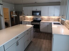 2100 Sea Breeze St NW in Albuquerque, NM - Building Photo - Building Photo
