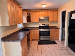 1431 Pawtucket Blvd in Lowell, MA - Building Photo - Building Photo