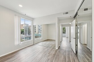 845 S. Kingsley in Los Angeles, CA - Foto de edificio - Interior Photo