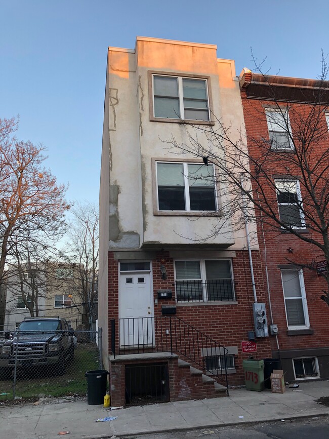 1713 Willington St, Unit A in Philadelphia, PA - Foto de edificio - Building Photo