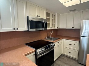 1300 N Ocean Blvd-Unit -405 in Pompano Beach, FL - Building Photo - Building Photo