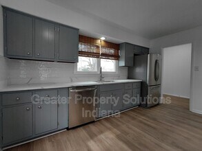 7705 Whitcomb St in Merrillville, IN - Building Photo - Building Photo