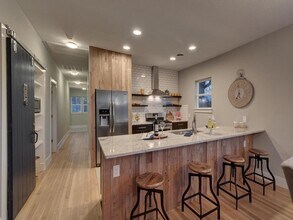 1207 San Bernard St in Austin, TX - Building Photo - Building Photo