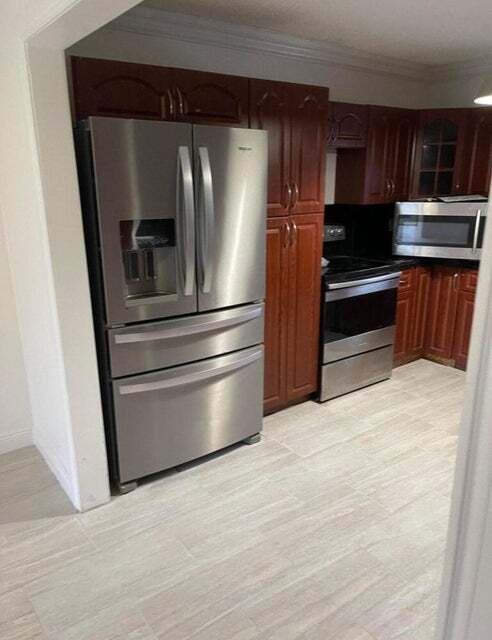 192 Cape Cod Cir in Greenacres, FL - Building Photo - Building Photo