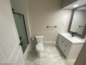 160 Cross Slope Ct in Englishtown, NJ - Building Photo - Building Photo