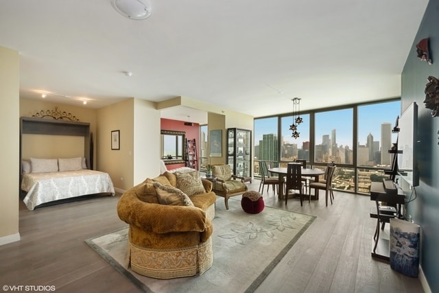 property at 1201 S Prairie Ave