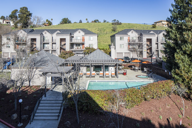 The Terraces in El Sobrante, CA - Foto de edificio - Building Photo