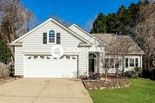 112 Lakewood Cir Dr in Mooresville, NC - Building Photo