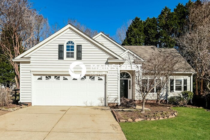 112 Lakewood Cir Dr in Mooresville, NC - Building Photo
