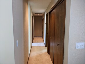 205 N Easy St in Edmond, OK - Building Photo - Building Photo