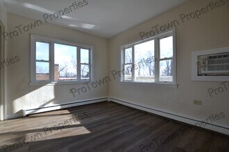 226 N Broadway St, Unit 2 in Joliet, IL - Building Photo - Building Photo