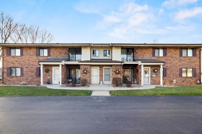 6720 Mariner Dr in Mount Pleasant, WI - Building Photo - Building Photo