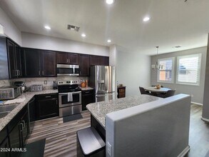 1822 N 77th Glen in Phoenix, AZ - Building Photo - Building Photo