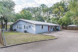 1512 NE 3rd Ave in Gainesville, FL - Foto de edificio - Building Photo