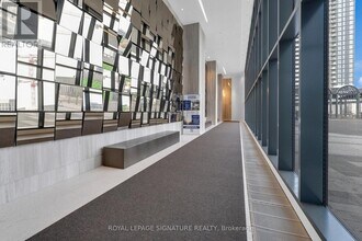 225 Commerce St in Vaughan, ON - Building Photo - Building Photo