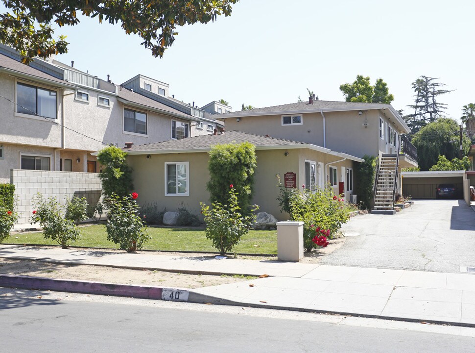 40 S Meridith Ave in Pasadena, CA - Foto de edificio