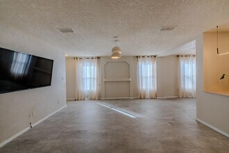 4031 Cresta Park Ave NW in Albuquerque, NM - Building Photo - Building Photo