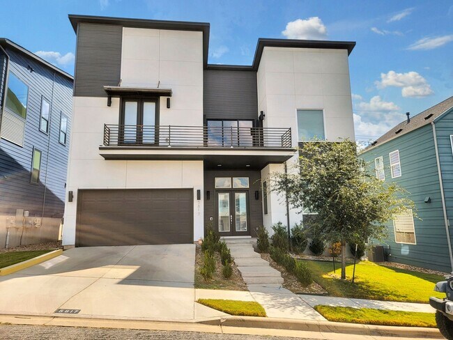 property at 5817 Toscana Ave