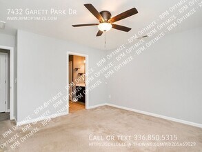 7432 Garett Park Dr in Whitsett, NC - Building Photo - Building Photo