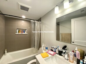 201 Boylston St, Unit 1 in Brookline, MA - Building Photo - Building Photo