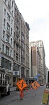 14 E 17th St in New York, NY - Building Photo