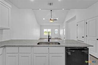 905 Smoke Tree Ln in Killeen, TX - Foto de edificio - Building Photo