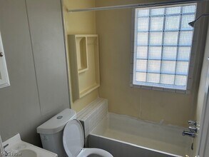 1736 Spring Ave NE in Canton, OH - Building Photo - Building Photo