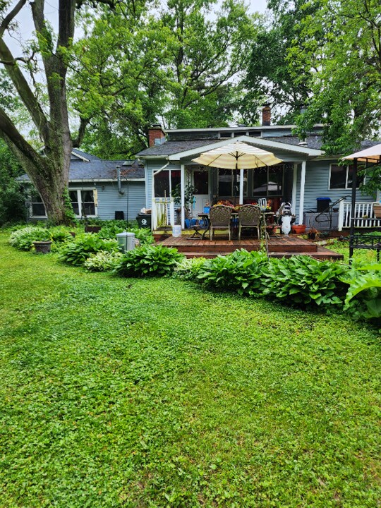 28W370 Batavia Rd in Warrenville, IL - Building Photo