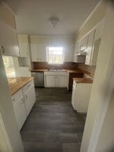 9012 Lone Oak Dr in Shreveport, LA - Building Photo - Building Photo