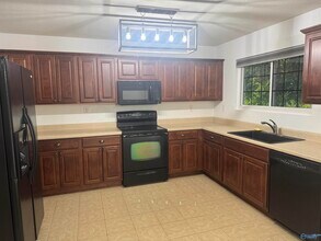 358 Jasmine Dr in Madison, AL - Building Photo - Building Photo