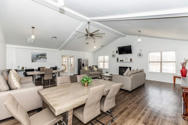 Rolling Hills Place