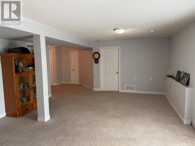 1013 Silverdale Rd in Peterborough, ON - Building Photo - Building Photo
