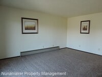 1622 E 9th St photo'