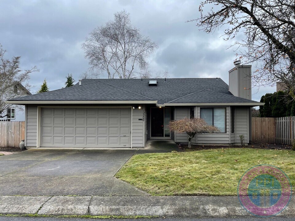 12208 SW Morning Hill Dr in Portland, OR - Building Photo