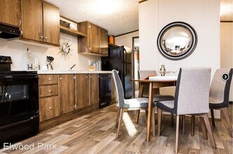 1214 Roseport Rd in Wathena, KS - Building Photo - Building Photo