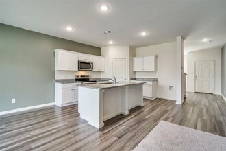 731 Yorkshire Dr in Lavon, TX - Foto de edificio - Building Photo